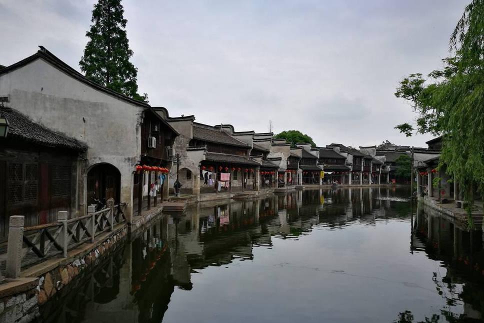 女管家逃脱记